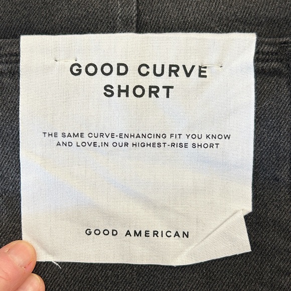 NWT Good American Good Curve Denim Shorts Women’s 12 Black High Rise Stretch - Picture 9 of 16